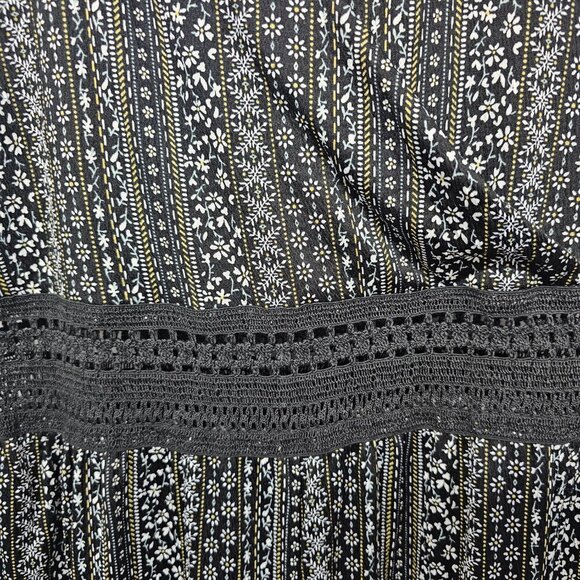 No Boundaries Black White Floral Halter Jumpsuit Boho Crochet Wide Leg 3XL - Picture 3 of 10